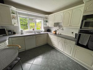 Kitchen- click for photo gallery